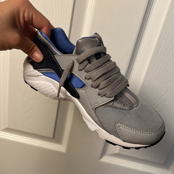 Nike huarache run size 6y - Picture 4 of 12